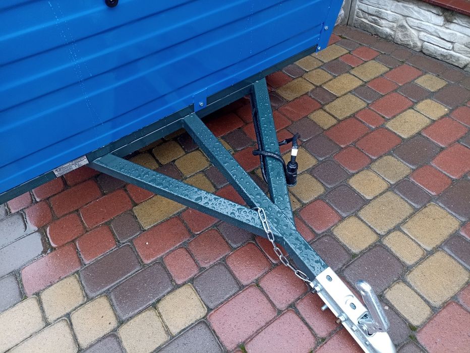 Автомобільні причіпи