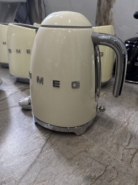 Чайник на плиту електро чайник smeg смег набір ножів