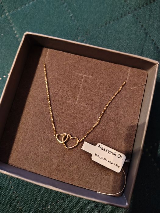Złoty łańcuszek serduszka