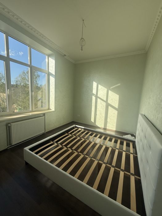 Продаж ексклюзивної 3-кімнатної квартири в центрі Самбора