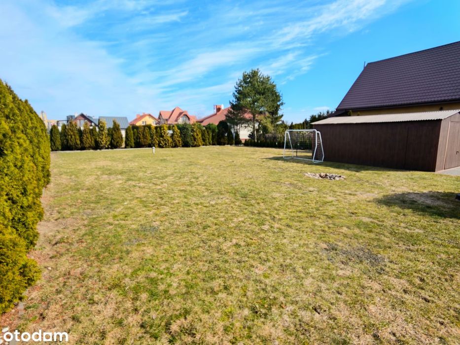 Przestronny dom 120 m2 z garażem, fotowoltaika, Klimatyzacja.