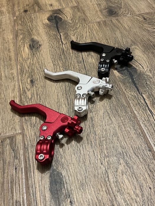 Курок лёгкого выжима сцепления мотоцикла