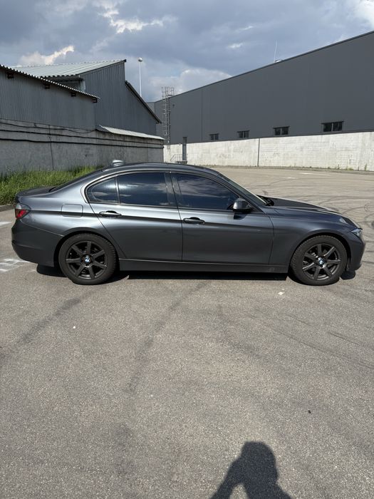 Продам BMW F30 328i В гарному стані