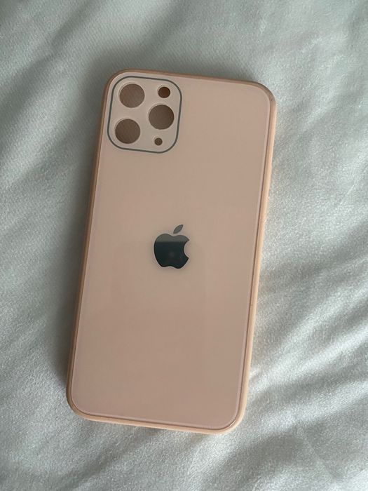 Чохли в дуже хорошому стані на iPhone 11pro