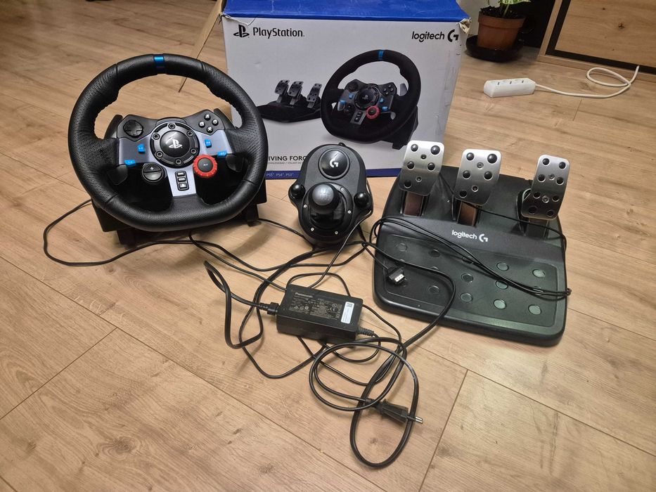Kierownica Logitech G29, pedały, PC / PS4 / PS5
