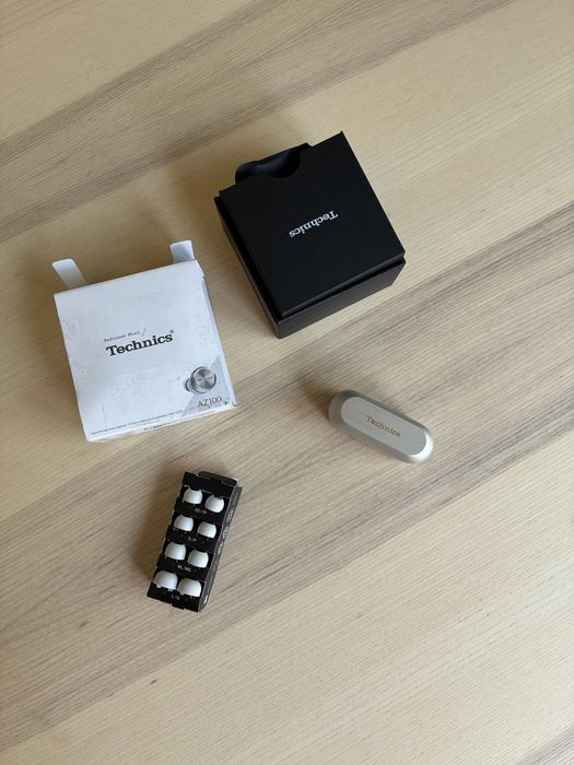 Technics AZ100 Auriculares