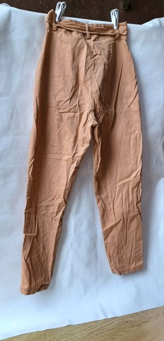 Missguided poszukiwane spodnie cargo beżowe brązowe rude Petite 34 XS