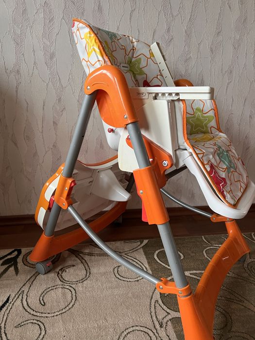 Стільчик для годування