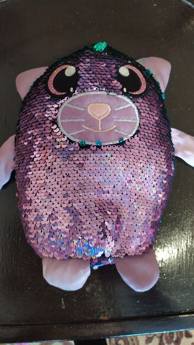 Продам игрушку кошка в пайетках