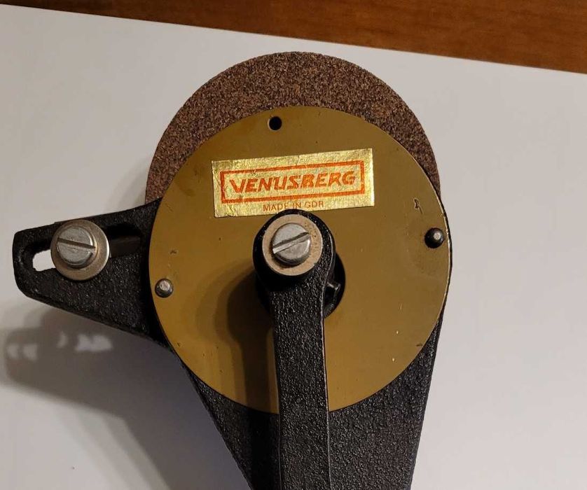 Szlifierka (ostrzałka) ręczna stołowa