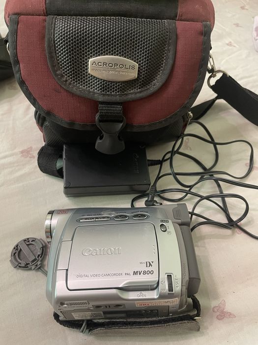 canon MV 800 відеокамера
