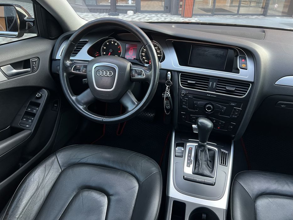 AUDI A4 B8 2011