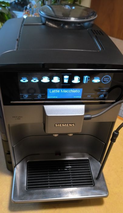 Ekspres aut. Siemens EQ6 plus s100. Sprawny filmy