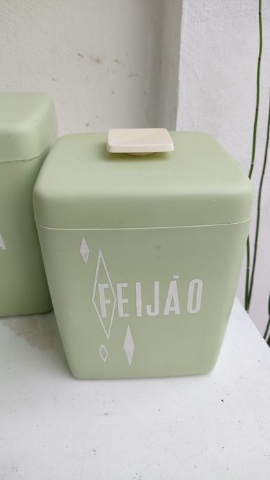 Caixas de cozinha da marca Edmar