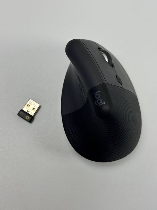 Бездротова миша Logitech Lift Ergonomic Vertical Graphite (910-006473)