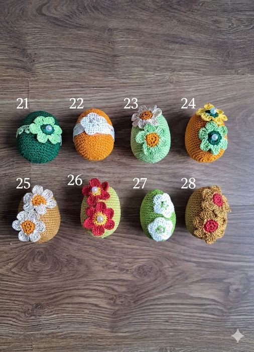 Pisanki ozdobione szydełkiem