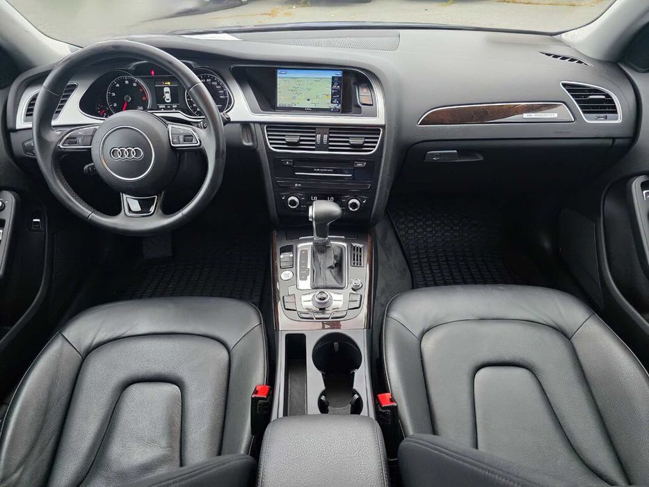 Audi A4      2015