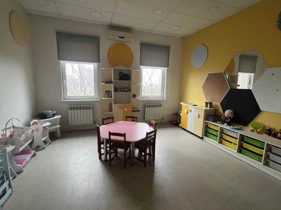 Сдам окрему будівлю з закриою теріторією. Шевченківський р-н