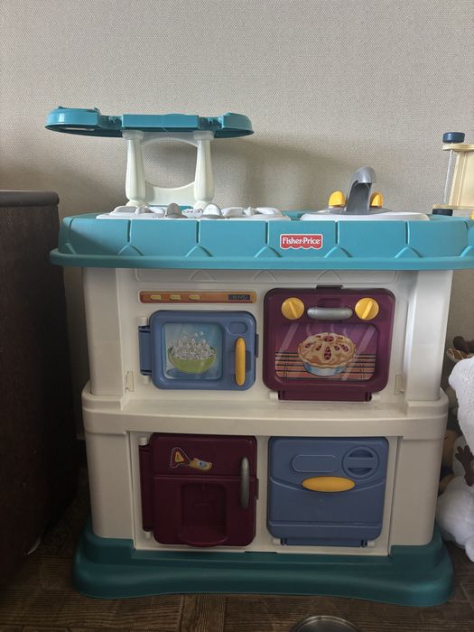 Дитяча кухня fisher price