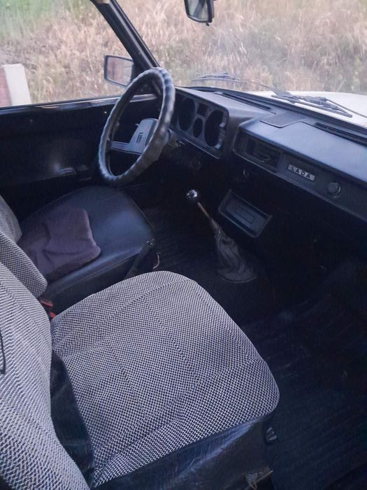 Продам ваз 2105 1989      1200см³