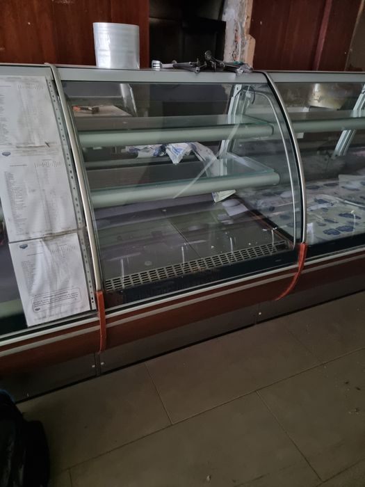 12m de Vitrines de conservação, refrigeração e exposição