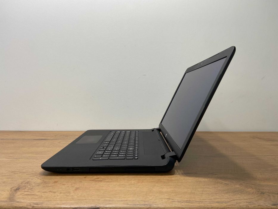 1283 Duży Laptop HP 17 cali, Dysk SSD, AMD 6010, WINDOWS 10, 100% sprawny