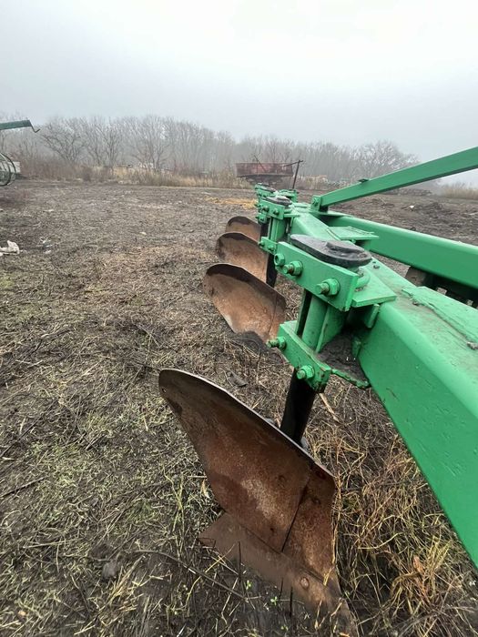 Плуг пня 4 45  високі стійки 4 корпуса .