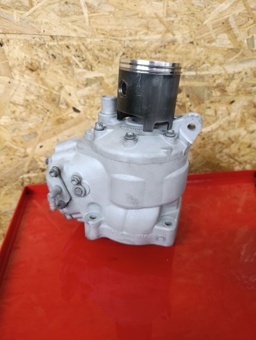 Części  KTM SX 125/200 kartery cylinder zawór wydechowy amortyzator