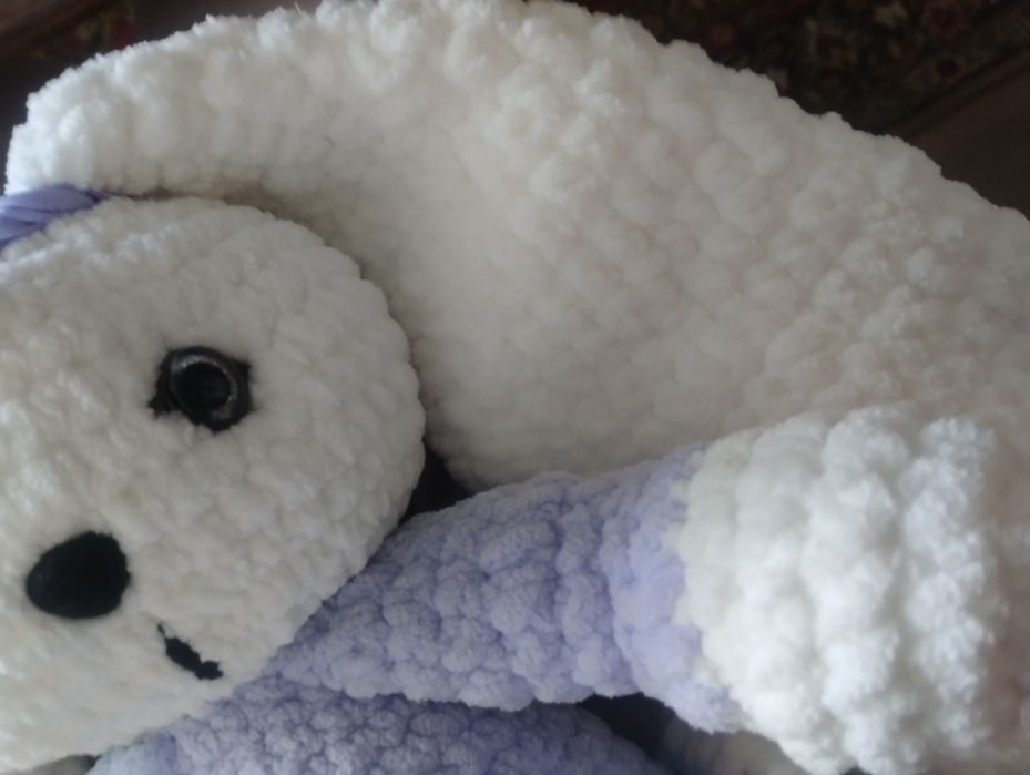 В'язаний зайчик .