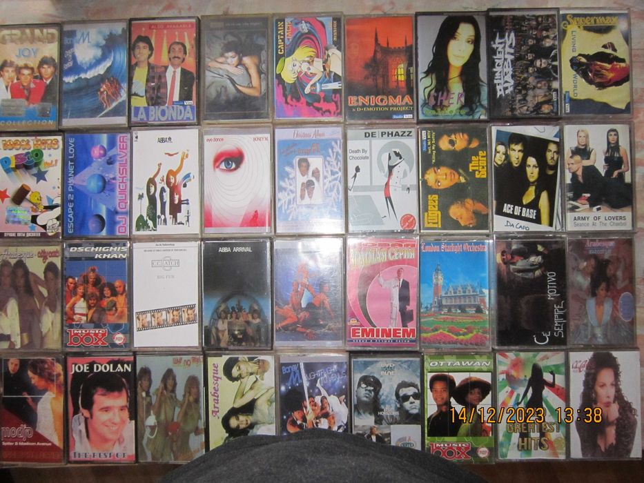 Аудіокасети,СД,платівка з записом М. Джексона та інших поп-виконавців