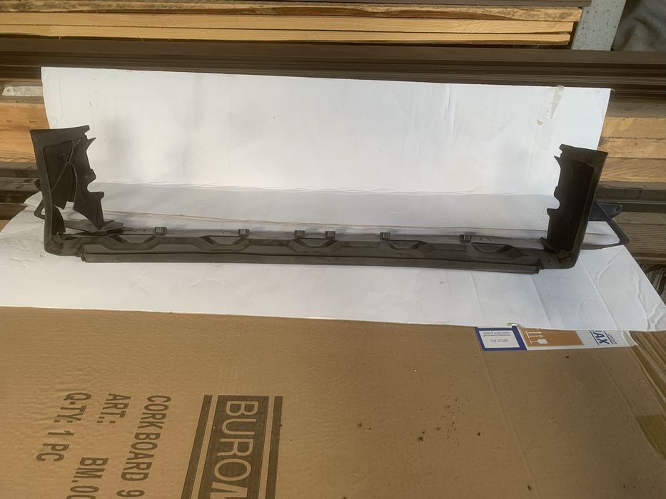 Дефлектор радіатора Volvo XC60 22-25 32353270