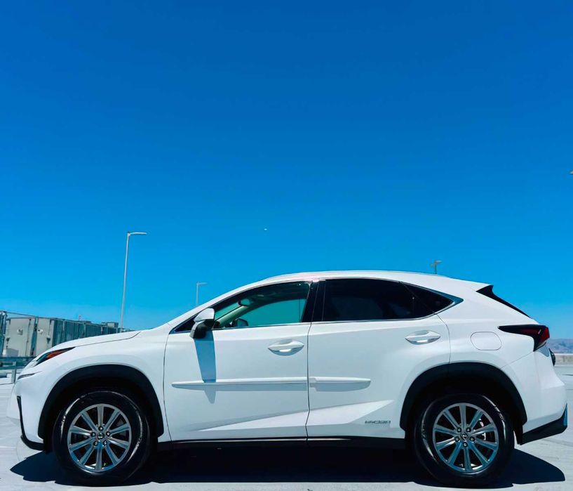 Lexus NX Hybrid      2019