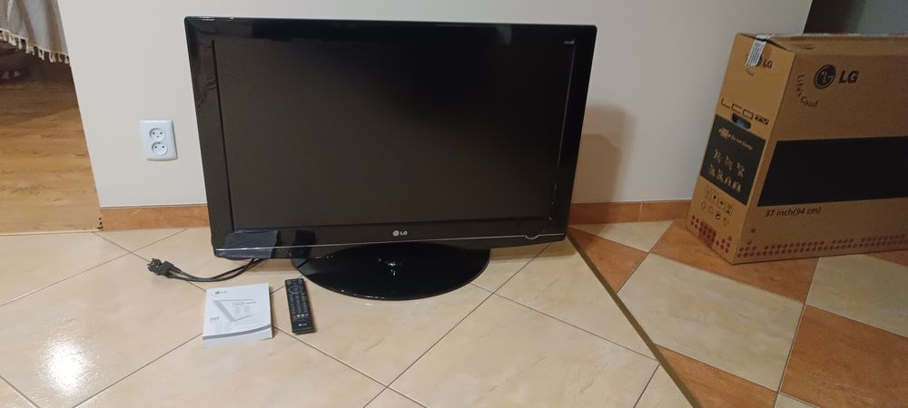 Telewizor LG 37 sprawny gratis dekoder DVB-T 2