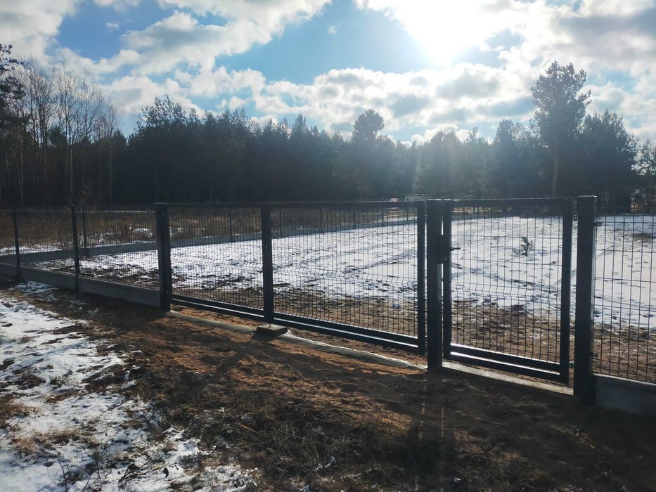 Ogrodzenia Murowane z pustaków gładkich i łupanych.