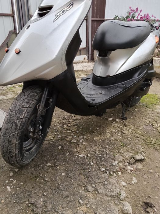 Обменяю два скутера на авто