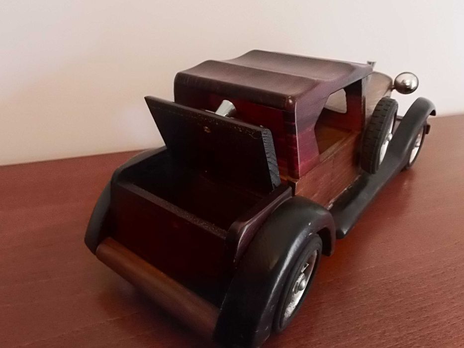 Carro madeira antigo