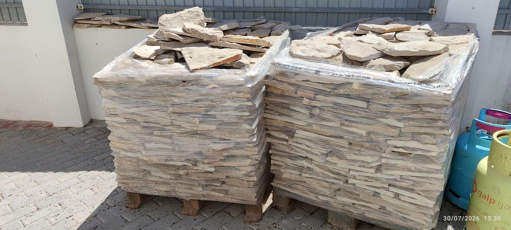 Pedra Rústica para muros em Beje em PATAIAS
