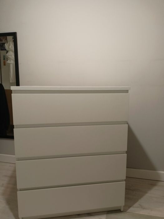Biała komoda IKEA