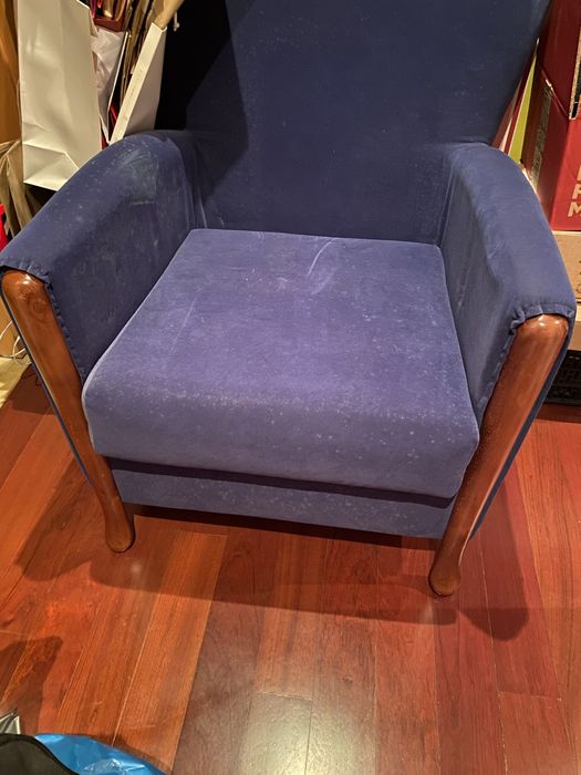 Sofá 2 lugares + cadeirão + puff