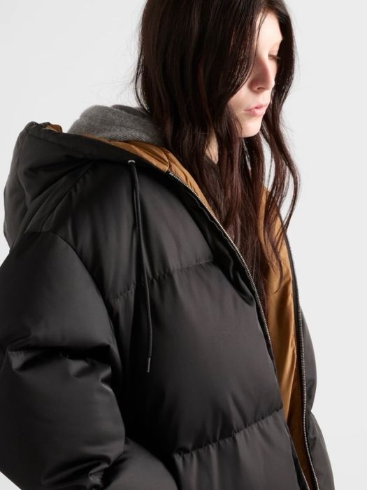 Prada куртка 40 размер нова