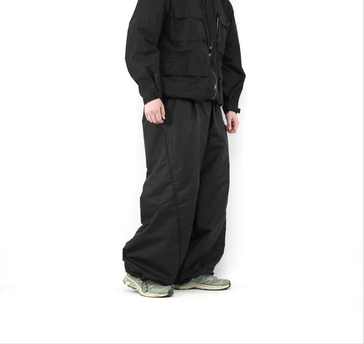Широкі нейлонові штани BAGGY NYLON PANTS M40 спортивки сірі чорні нейлоновые штаны на утяжках бегги фит свитпентс