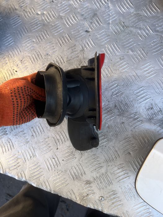 Лючок бензобака форд фокус 15 г ford focus