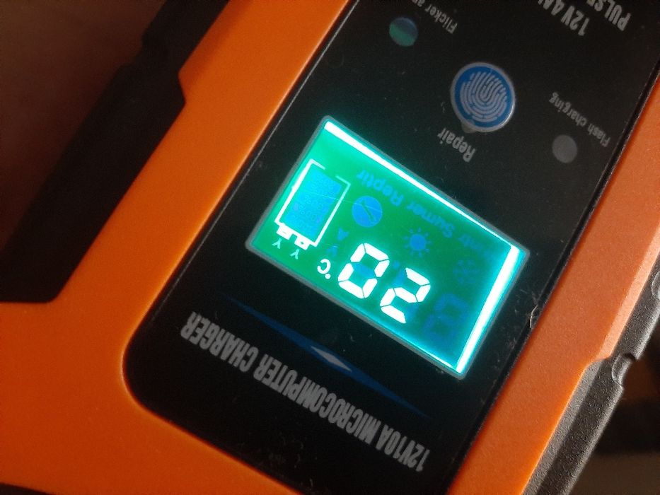 Зарядное  12 V 10 А и 6А для авто и др.