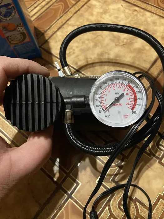 Насос компрессор автомобильный