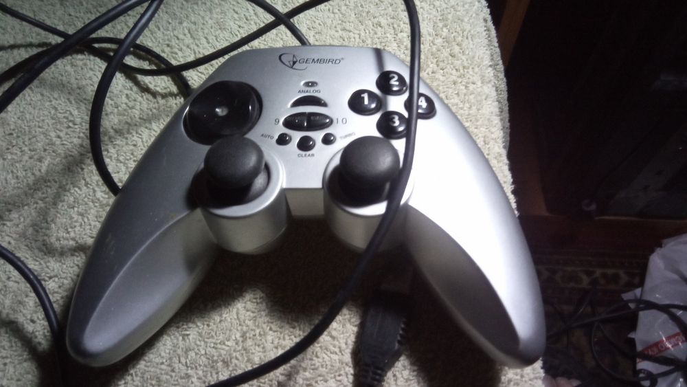 Геймпад джойстик.