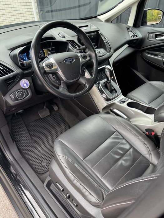 Ford C max підзаряджуваний  гібрид Продаю терміново в звязку переїздом