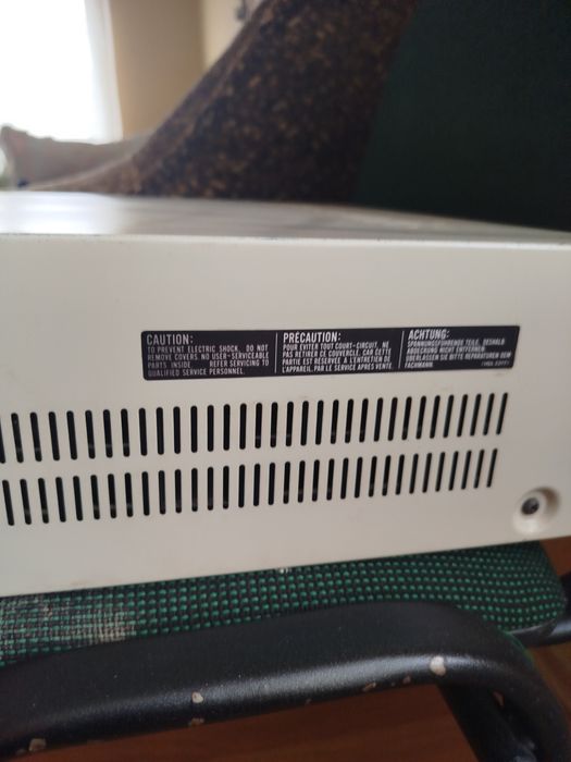 Професійний відеомагнітофон Panasonic серії AG-4700