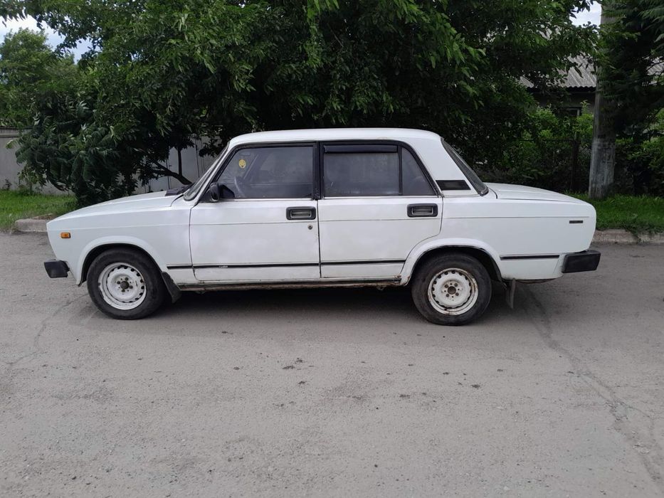 Продам ваз 2105 В хорошим состояние
