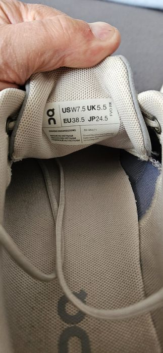 Sneakersy  On damskie