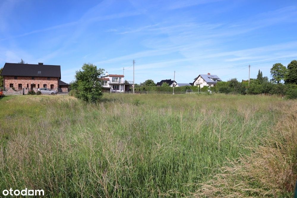 Działka budowlano-usługowa 2397 m² – centrum Liniewa